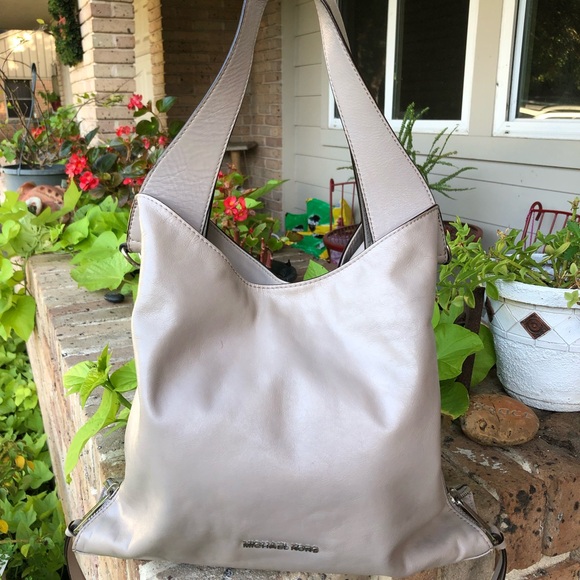 Michael Kors Devon Large Leather Hobo Shoulder Bag Tote - in Pearl Grey W/Bag - Picture 3 of 10